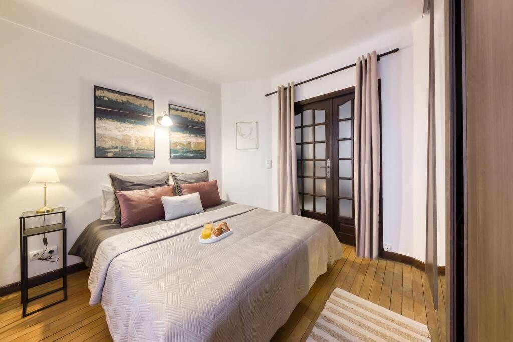 Le Versaillais Gare/Chateau/Wifi/Netflix Versalhes Exterior foto