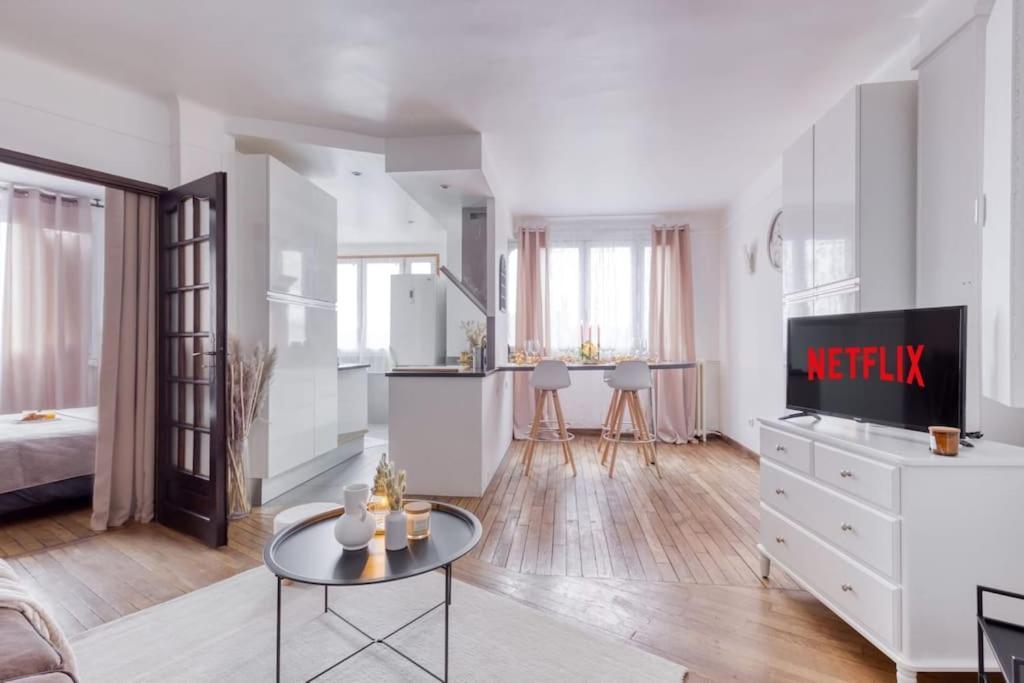 Le Versaillais Gare/Chateau/Wifi/Netflix Versalhes Exterior foto